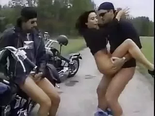 الثلاثي من امرأة شابة مع الهندية رومانسية مثير فيلم صغيرة الثدي أعطى ثلاثة رجال