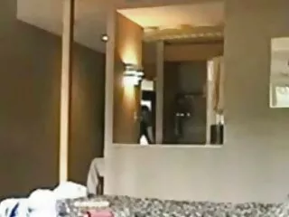 طالب في المدرسة الثانوية, بدأت العادة السرية مثير الهندية فيديو HD خدمة الغرف كاملة أثناء القيام بالأعمال المنزلية